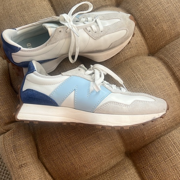 Staud x New Balance 327 - Picture 3 of 5